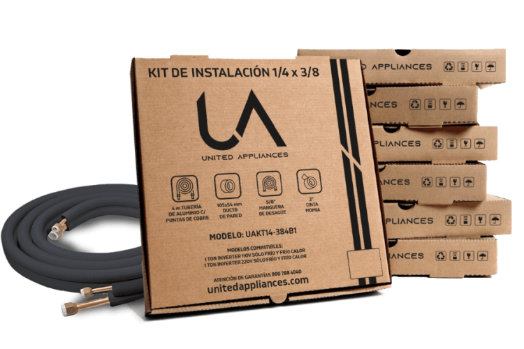 Caja del Kit de Instalación de UA United Appliances que detalla su contenido: 4 metros de tubería Aluminio-Cobre, ducto de pared, manguera de desagüe y cinta pomada. Muestra especificaciones de compatibilidad (1/4 x 3/8) con modelos Inverter de 1 y 1.5 toneladas.