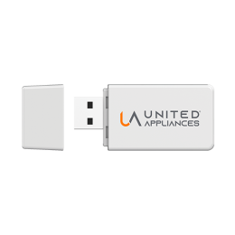 Módulo USB WiFi de UA United Appliances, de color blanco con el logo de la marca impreso, utilizado para habilitar la conectividad inteligente en los aires acondicionados.